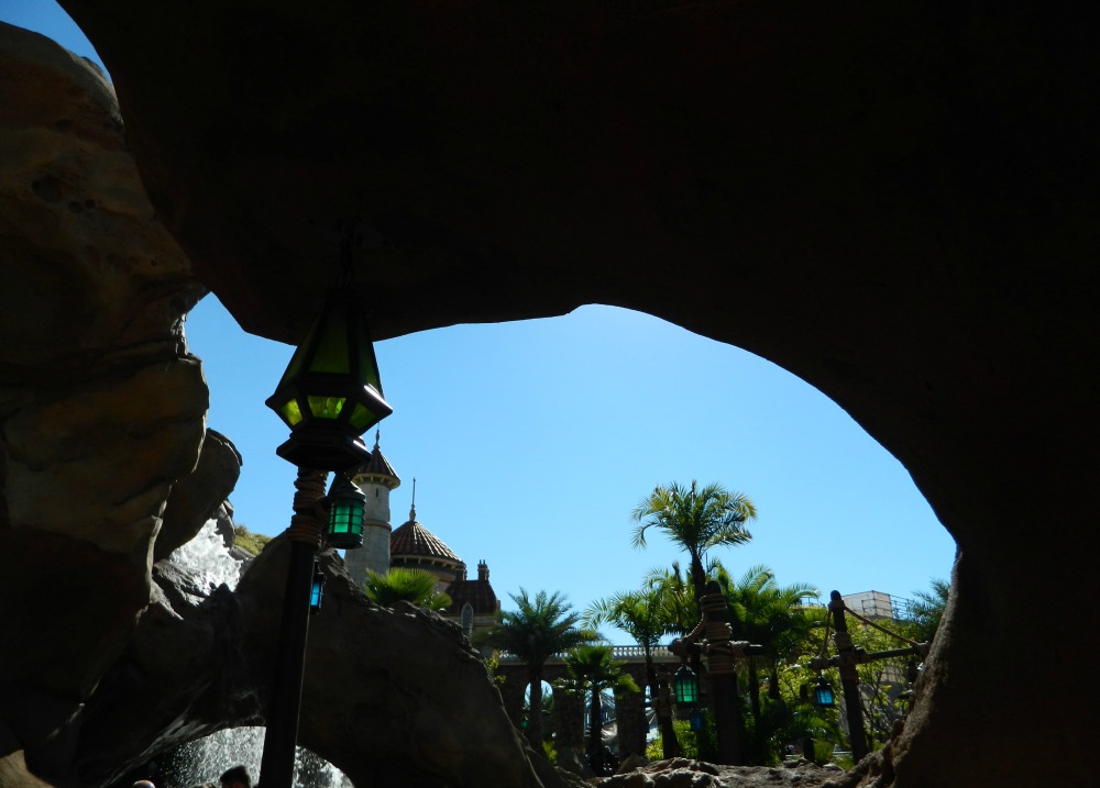 Lots of caves and grottoes lead the way under the sea.